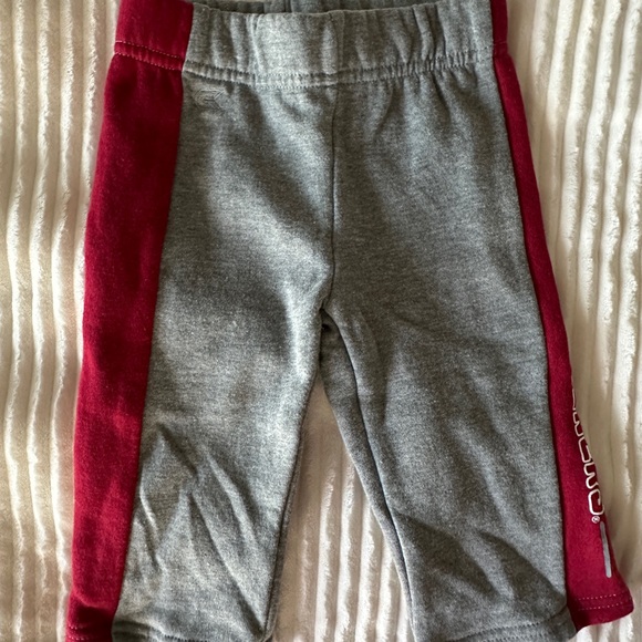 OK Sooners Red and Gray Baby Sweatpants & Hoodie Set - Picture 6 of 8